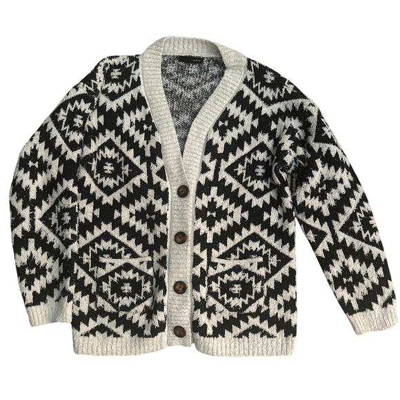 On blue Sweaters - On Blue brand Grey and Black Aztec Tribal Print Cardigan Sweater